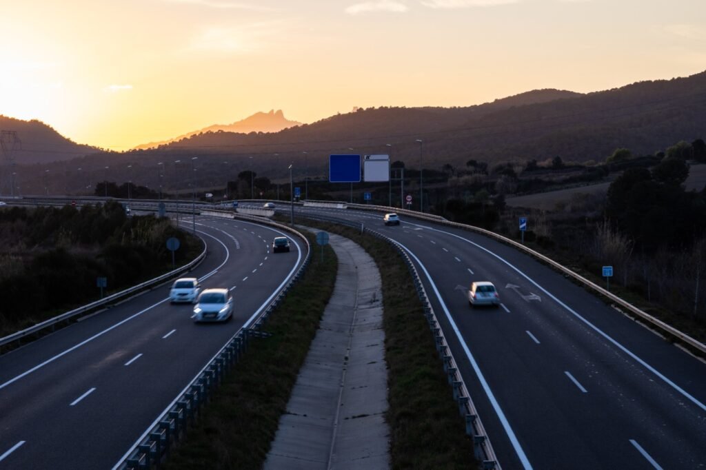 Intercity transport in Morocco with private car and city-to-city travel