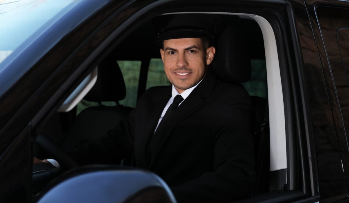 Mercedes Classe V avec chauffeur privé Marrakech pour transfert de groupe